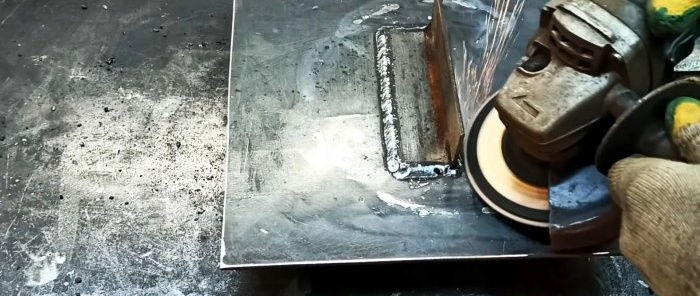 Hogyan készítsünk fémhulladékból egy egyszerű eszközt a cső gyors gyűrűvé hajlításához