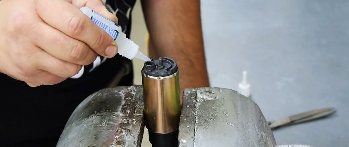 Wie man aus einer alten Kraftstoffpumpe ein universelles Pumpgerät herstellt