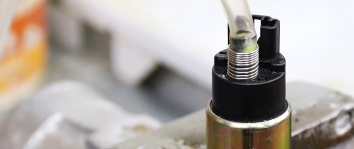 كيفية صنع جهاز ضخ عالمي من مضخة وقود قديمة