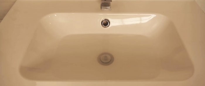 How to clean a sink and bathtub drain without dismantling the siphon