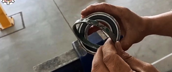 Paano gumawa ng double bearing housing mula sa magagamit na mga materyales