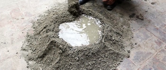 Come realizzare uno stampo da rottami metallici e piastrelle per pavimentazione in modo economico