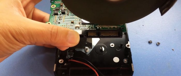 Cómo hacer una cocina de inducción de 12 V en una vieja caja de disco duro