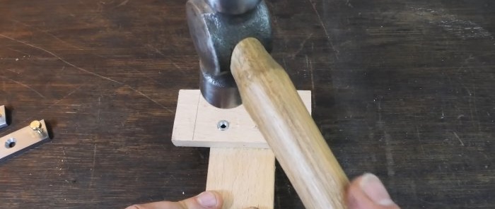 كيفية صنع مبراة سكين بسيطة من المواد المتاحة