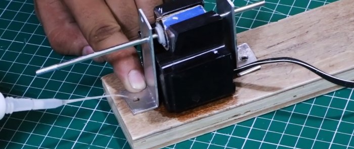 Ako vyrobiť veterný generátor z akváriového čerpadla