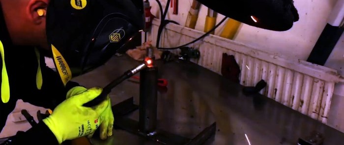 How to make a screw jack with your own hands