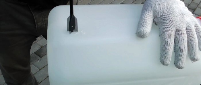 Cum se instalează un robinet în orice recipient în câteva minute