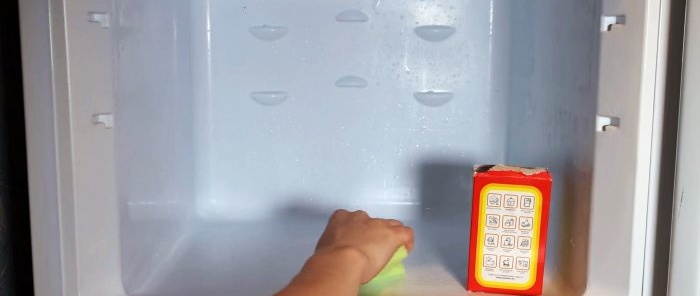 Paano makabuluhang bawasan ang pagyeyelo ng yelo sa freezer. Kapaki-pakinabang na life hack para sa pagde-defrost ng refrigerator.