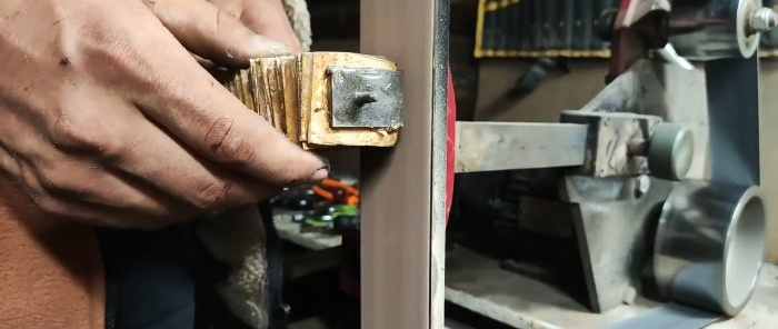DIY birch bark knife handle