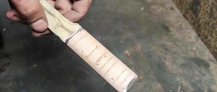 DIY rukojeť nože z březové kůry