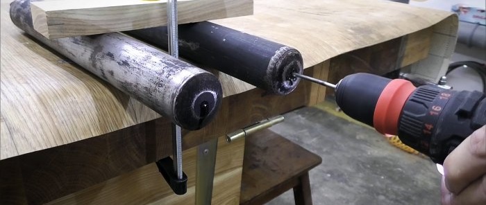 Urbju statīvs izgatavots no veciem amortizatoriem bez metināšanas un bez metālapstrādes