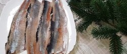How to clean boneless herring fillets in just a couple of minutes
