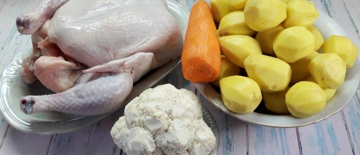 Un modo unico per preparare il pollo dorato con verdure