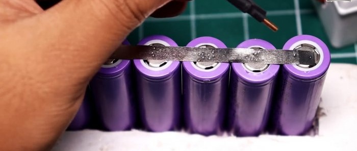 כיצד להמיר סוללת עופרת-חומצה 12V לסוללת ליתיום-יון עם עלייה משמעותית בקיבולת