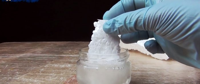 Hvordan lage en veldig enkel og rimelig selvklebende lakk for vannbeskyttelse