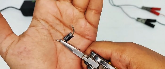 Comment fabriquer une pompe à dessouder chauffée pour un dessoudage pratique des circuits imprimés en pièces