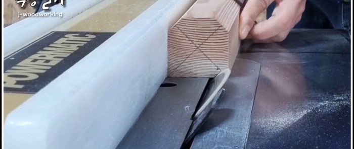 Hoe je een apparaat maakt voor het draaien van cilindrische werkstukken zonder draaibank