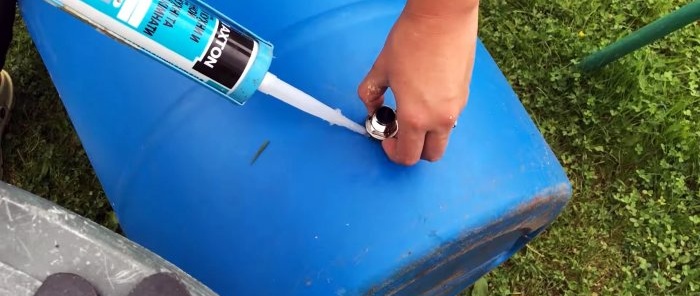 Come installare un rubinetto in un serbatoio o in una botte