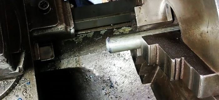 Come tappare un tubo e realizzare un cono all'estremità senza saldature