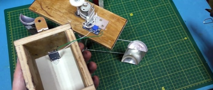 Mini wind generator for charging your phone