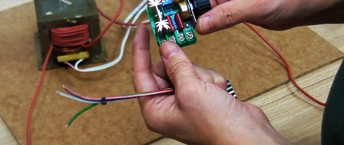 Домаћа машина за заваривање од микроталасних трансформатора са контролом струје