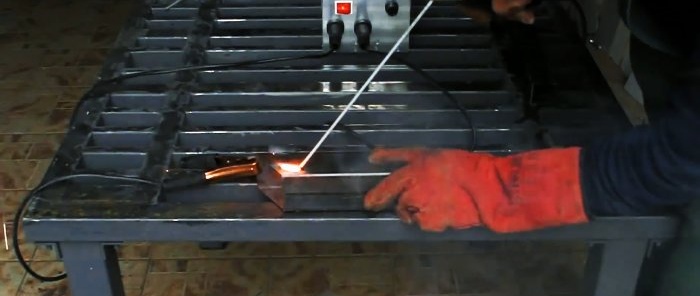 Homemade welding machine mula sa mga transformer ng microwave na may kasalukuyang kontrol