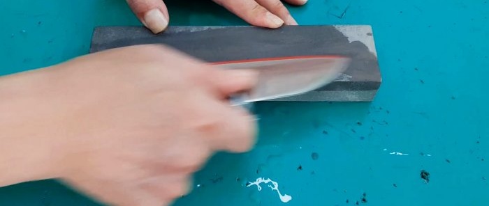 4 maneiras de afiar uma faca rapidamente