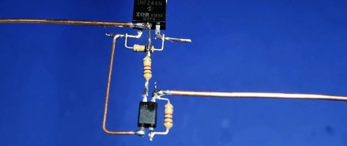 Fabricació d'un fusible electrònic per protegir la bateria