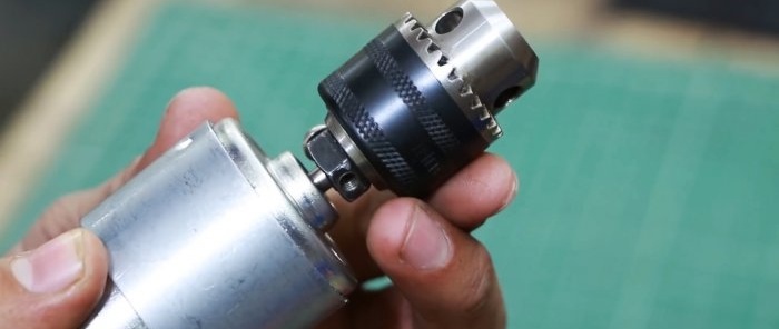 How to attach a drill chuck to a thin electric motor shaft using a bolt