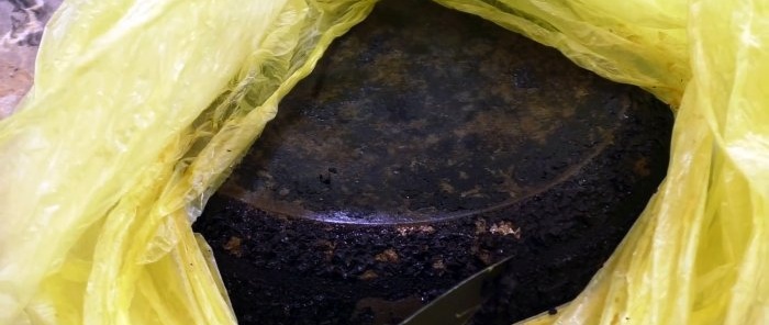 Com netejar les paelles velles dels dipòsits de carboni antics amb productes barats i fer-les antiadherents