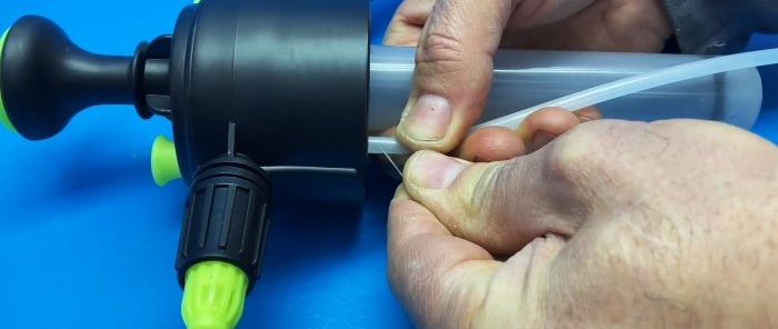 Како направити генератор пене из баштенске прскалице