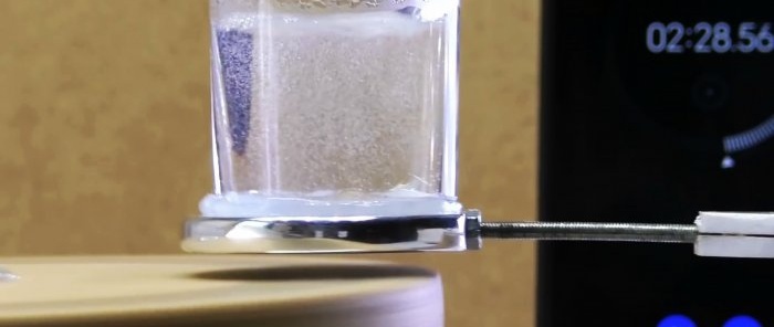איך להרתיח מים באמצעות מגנטים