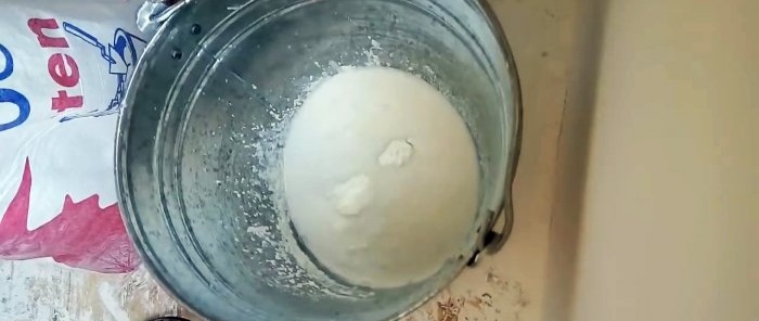 Cum se amestecă chitul de gips fără cocoloașe