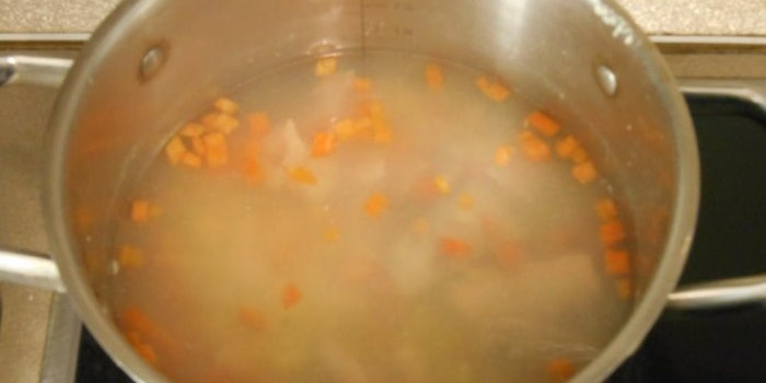حساء السلمون الوردي - حساء سريع وسهل للغاية