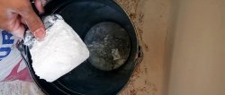 Bagaimana untuk mencampur dempul gypsum tanpa ketulan