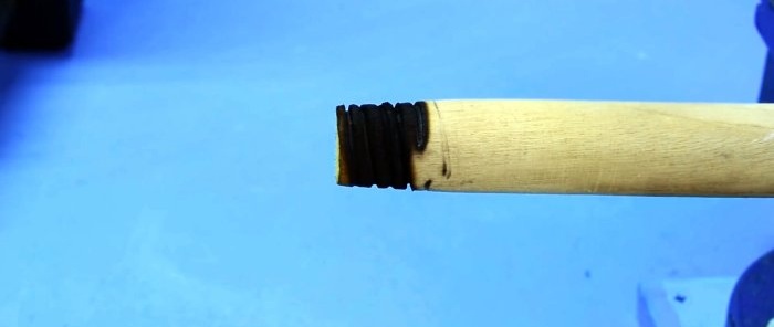 2 phương án sửa chữa phần nhựa gắn trên tay cầm chổi hoặc chổi lau nhà