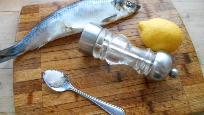 How to salt herring in an extremely tasty way: 3 dry salting methods
