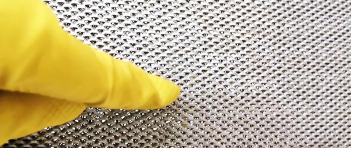 Jak vyčistit mřížku digestoře bez komerčních chemikálií