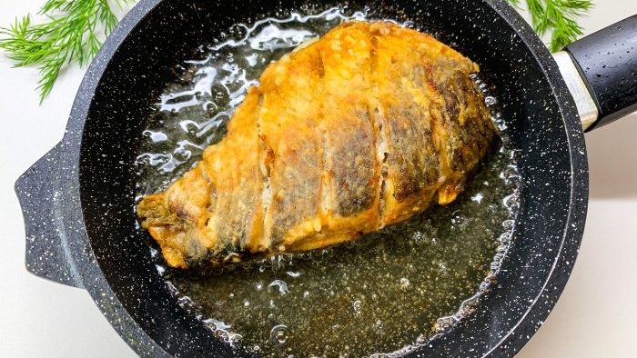 Cara betul menggoreng ikan mas crucian besar dalam kuali
