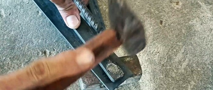 Как да направите дръжка на врата с резе за издърпване