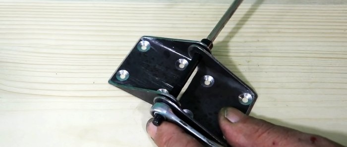 Como fazer dobradiças de porta a partir de um tubo perfilado rapidamente e sem solda