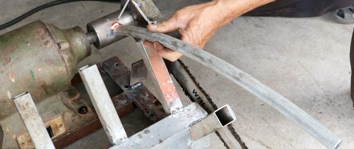 كيفية صنع آلة كهربائية لتقطيع الخشب بسهولة