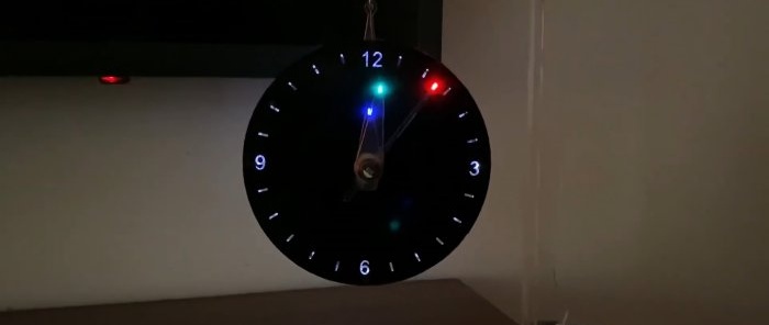 Hoe maak je een LED-horloge met draadloze achtergrondverlichting van wijzers en wijzerplaat