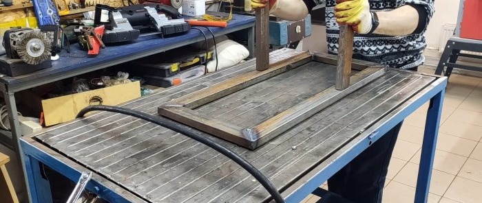 Farklı boyutlardaki tahtaların ve kütüklerin uygun şekilde kesilmesi için güvenilir bir stand nasıl yapılır