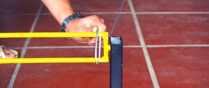Cum să faci un dispozitiv pentru țeserea unei plase de zale din sârmă de oțel de 4 mm