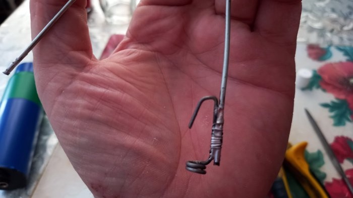 كيفية صنع جهاز ربط ذاتي لصيد الأسماك بصنارة الصيد