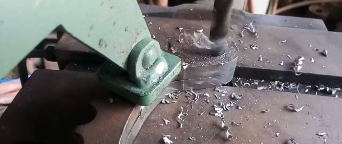 Cách làm ổ trục và bộ kéo ròng rọc từ bánh xích cũ
