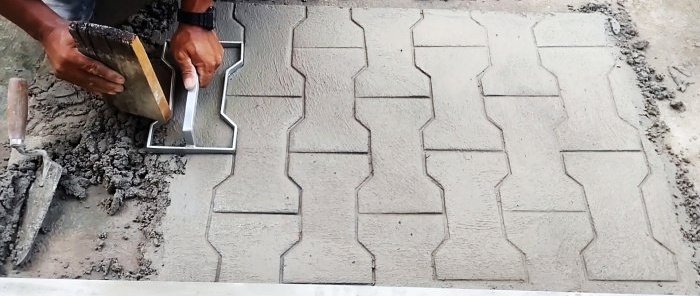 Kako napraviti pečat i reljef ispod ploča za popločavanje na betonu