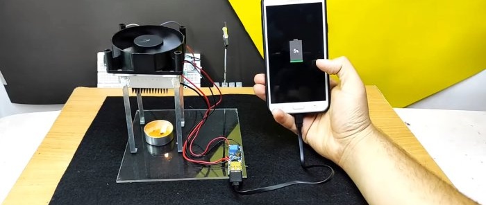 So bauen Sie einen thermoelektrischen Generator und laden Ihr Telefon mit Kerzenwärme auf