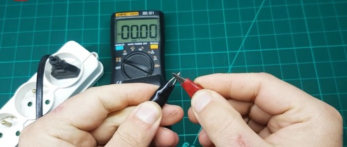 Ang isang attachment ay makabuluhang magpapalawak ng pag-andar ng isang maginoo na multimeter